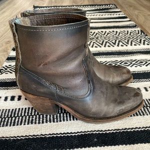 Frye Leslie Boots